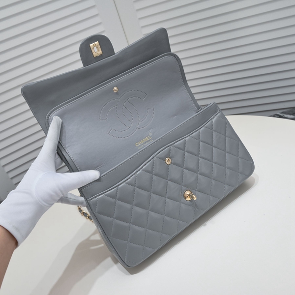 シャネルバッグ角部分ディテール